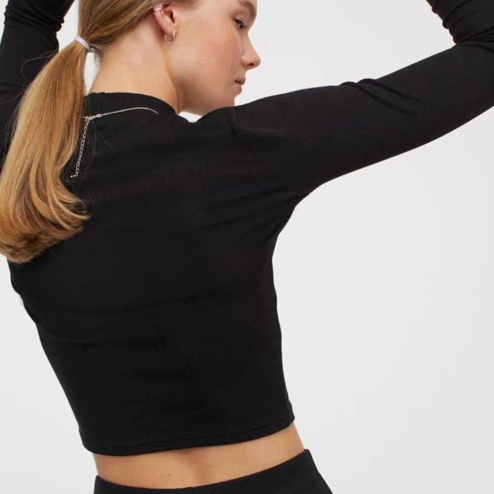 H&M mock neck black top